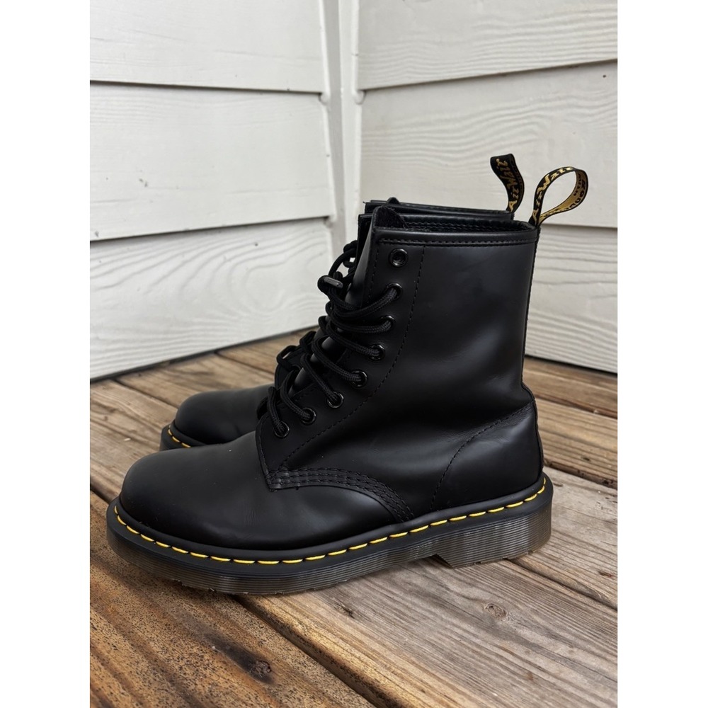 Dr. Martens 1460 Smooth Leather 8 Eye Combat Boots Black Womens 7